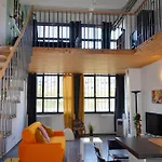 Dora Park-Porta Susa Private Parking&Netflix